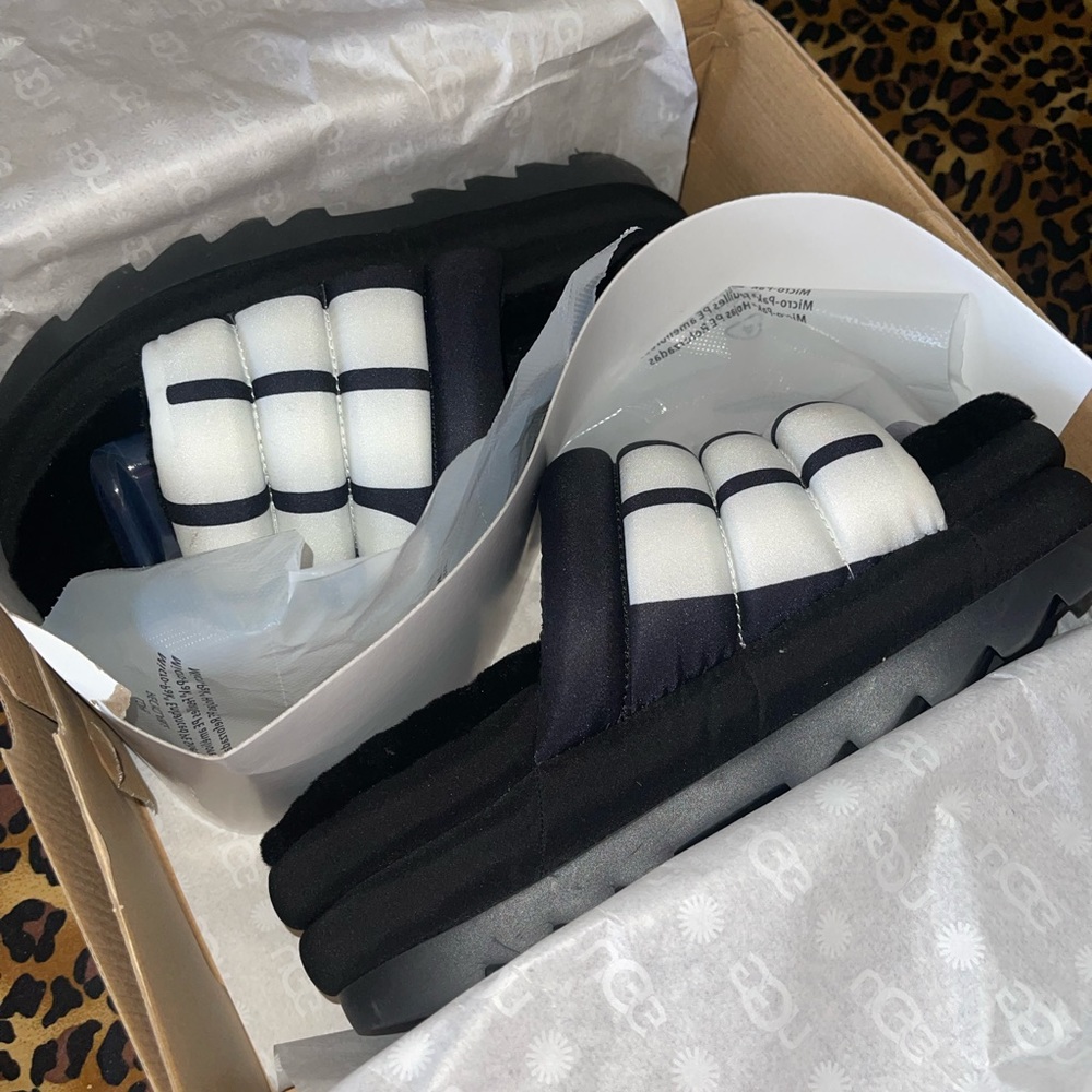 Black&White Ugg Maxi slides